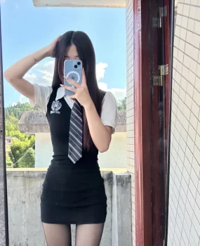 04年刚上大一，想求有钱大哥照顾照顾