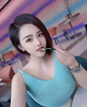 大兼职胸妹在外