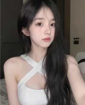 秦淮大胸小姐姐