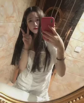 东城风骚服务小美女