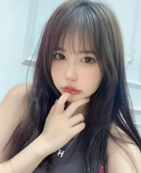 巨乳身材颜值完美的MM