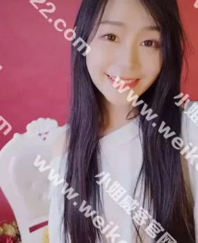 体验一个漂亮的长发气质小姐姐