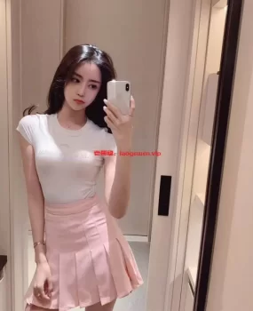 青岛清纯蜜乳逼紧极品大长腿小仙女床下清纯漂亮床上淫荡风骚