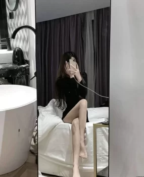 极致爆乳美妞徐艳 热辣诱惑刺激到鲍魚狂喷水 全身抽搐