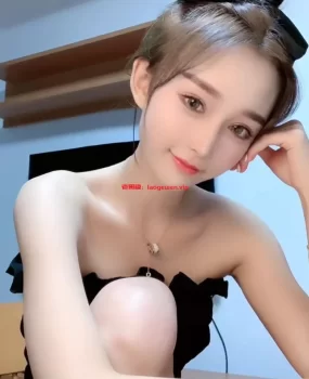 极品大胸，性格温顺，姿势多变，靠谱懂事，配合愉快，可骚可浪水多多PS：172E