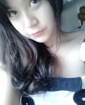 很嫩的妹子，胸巨大