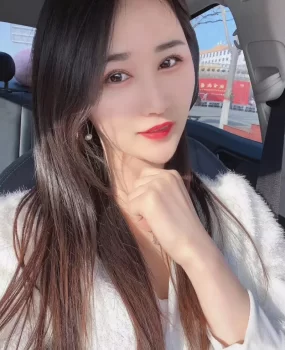 24岁气质美女，紧  嫩